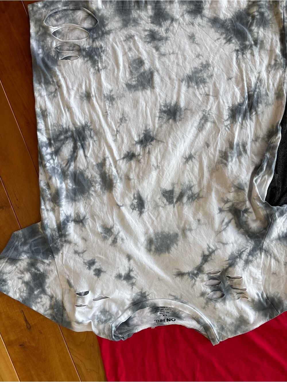 Lot XL Short Sleeve Tees and 2 LightHoodies - Tie Dye, Black, Gray, Blue, Orange - Picture 15 of 16